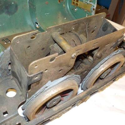 " Lionel Model Pre- War Trains "O" super motor & 215 Oil Car".