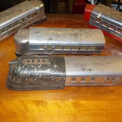 More Lionel accessories trains. (4)