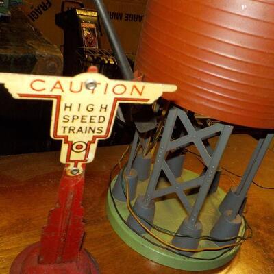 Wicked  COOL Lionel Pre-War model train accessories."