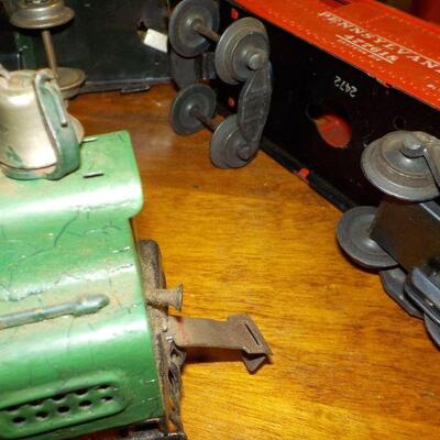 4- " O" Gauge Lionel Model Train Cars".