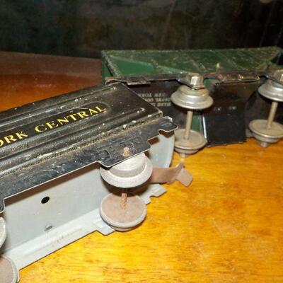4- " O" Gauge Lionel Model Train Cars".