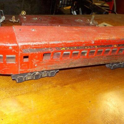 More Lionel accessories trains. (4)
