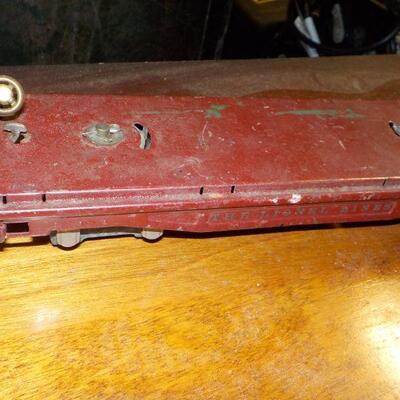 More Lionel accessories trains. (4)