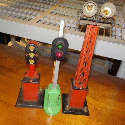 " Super COOL Lionel pre- war model train Signal Lights" Original.