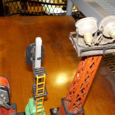 " Super COOL Lionel pre- war model train Signal Lights" Original.