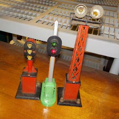 " Super COOL Lionel pre- war model train Signal Lights" Original.