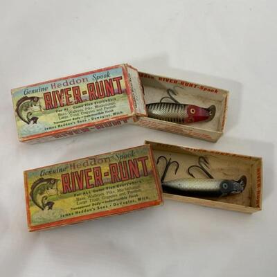 .167. Vintage | Two River Runt Floater Lures in box