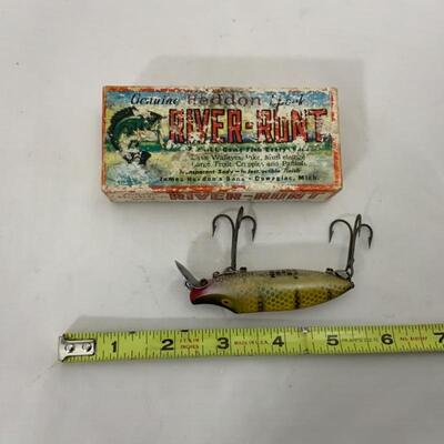 .172. Vintage | River Runt Spook Floater in Box | Catalogue