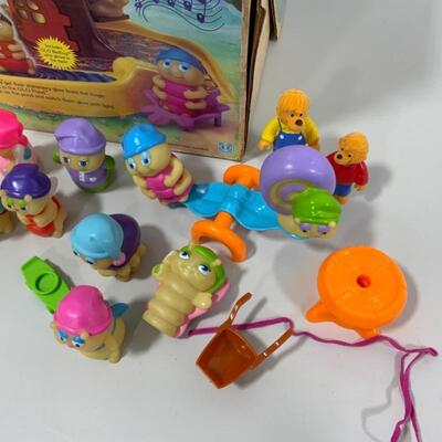 .203. Vintage | Musical Glo Land | Extra Figures