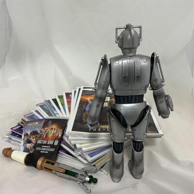 .204. Doctor Who | 13 Magazines | Cards | Sonic Screwdriver | Cyberman