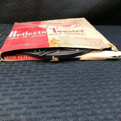 Vintage â€œReflecto Toasterâ€ w. Box