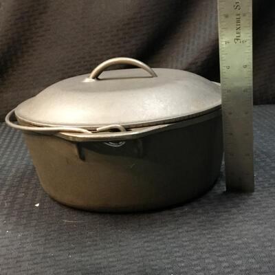10â€œ Cast Iron Dutch Oven #2