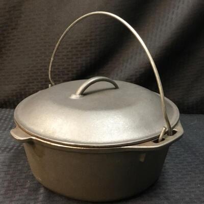 10â€œ Cast Iron Dutch Oven #2