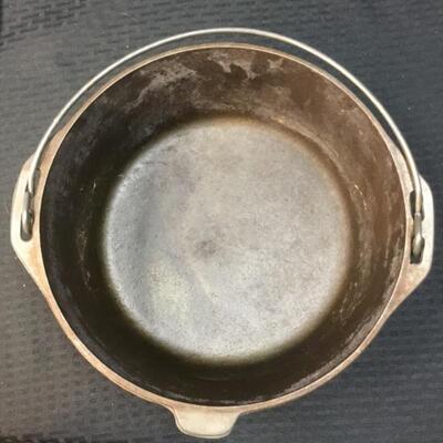 10â€œ Cast Iron Dutch Oven #2