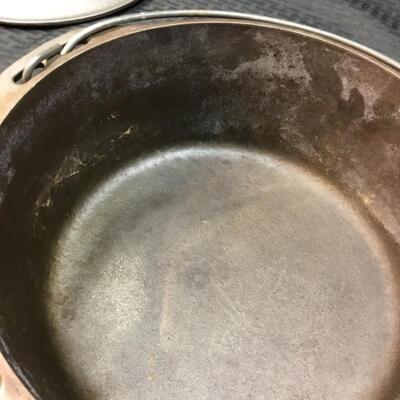 10â€œ Cast Iron Dutch Oven #2