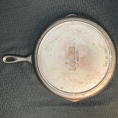 Lodge 12â€œ Cast Iron Skillet D2 10SK