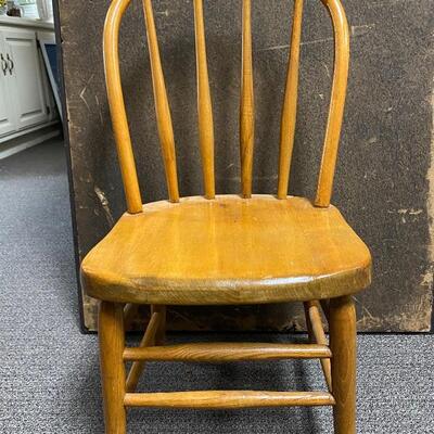Small Wood Child's Chair YD#012-1120-00018