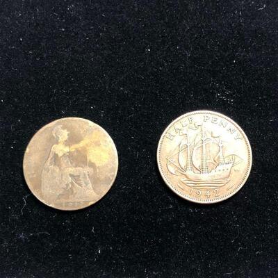 Lot 34 - 1917 and 1942 British Half Penny