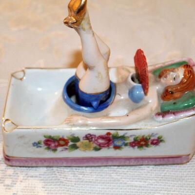 Fun Naughty Lady Japanese import ceramic, fan and legs move (#60)