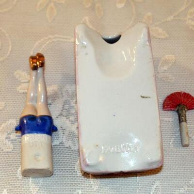 Fun Naughty Lady Japanese import ceramic, fan and legs move (#60)