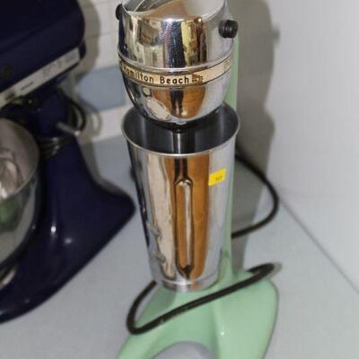 Vintage Jadeite Hamilton Beach 33 milkshake blender (#105)