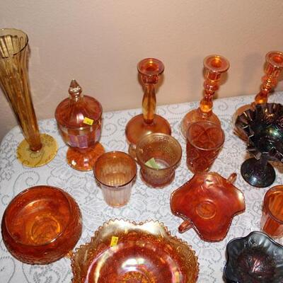 Lot of 31 Carnival glass items (#146)