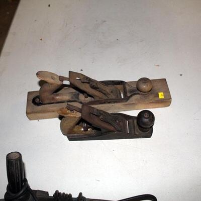 Two wood planes  (#254)