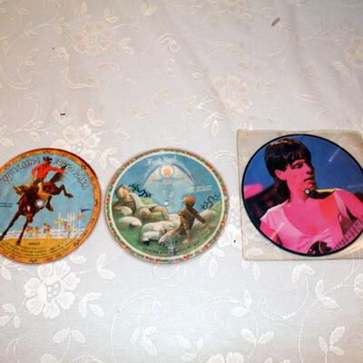 Three pictorial 45 rpm records (#270)