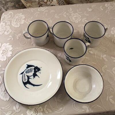 Vintage lot of 10 pieces porcelain over metal camping dishes, most are chipped (#271)