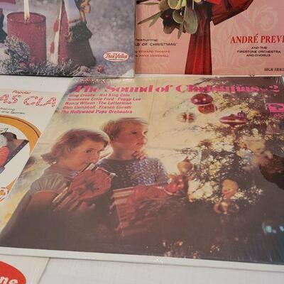 Lot 15: Assorted Vintage CHRISTMAS Vinyl Records 