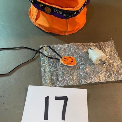 Lot 17- Longaberger Liner