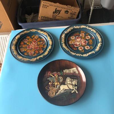 3 Decorative Plates