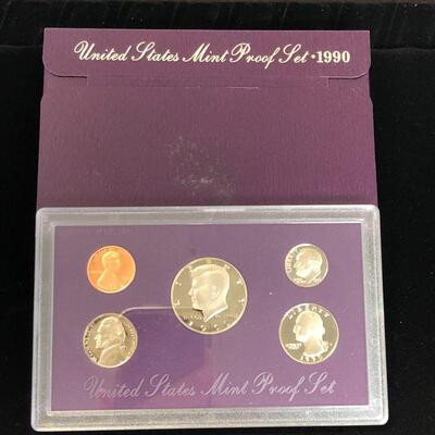 Lot 37 - 1990 S Coin Proof Set