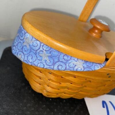 Lot 21 - Longaberger 2000 Century Celebration basket