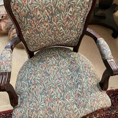 Vintage Sitting Chair 