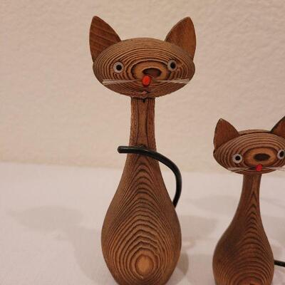 Lot 3: (4) Vintage Mid Century Wood Cat Family 