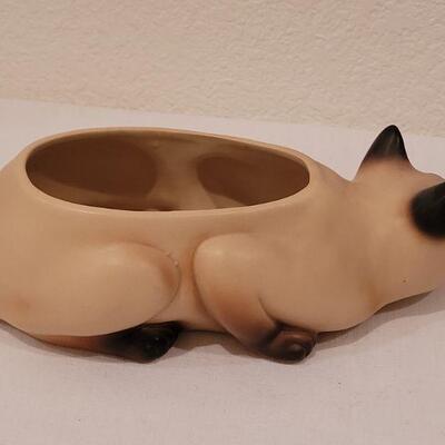 Lot 4: Vintage NapcoWare Siamese Cat Planter