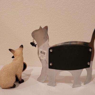 Lot 9: (2) Cat Picture Frames