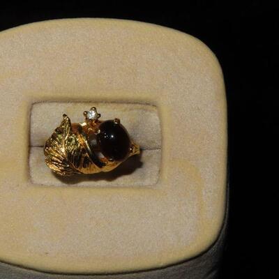 Amber leaf ring