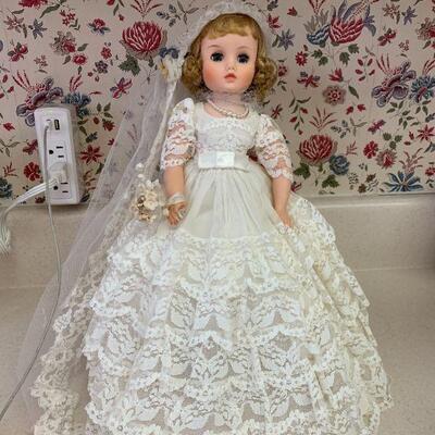15" USA
Madame Alexander