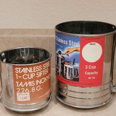 Lot 7: Measuring Cups and Sifters Lot