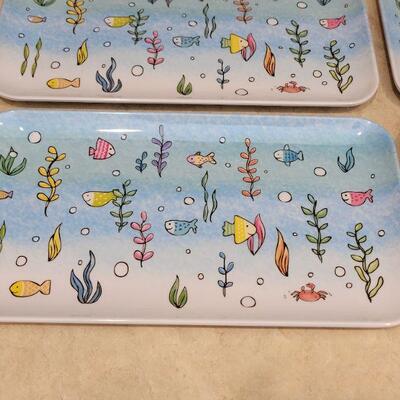Lot 8:  Set of 4 Plastic Aquatic Scene Plates
