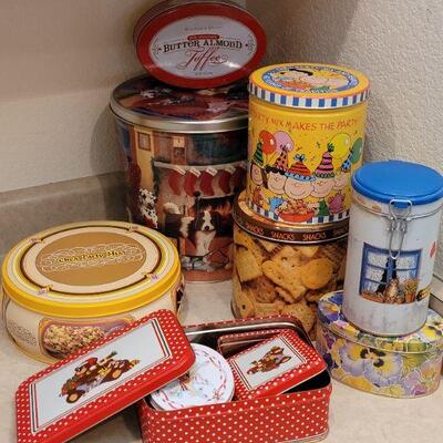 Lot 12: Vintage Metal Tin Lot