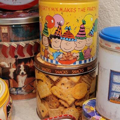 Lot 12: Vintage Metal Tin Lot
