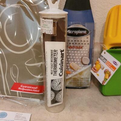 Lot 15: All NEW Kitchen Utensils and Accessories Lot