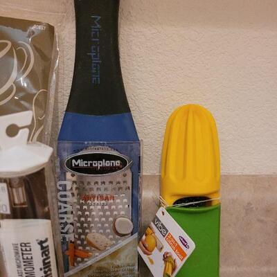Lot 15: All NEW Kitchen Utensils and Accessories Lot