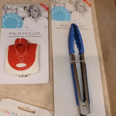 Lot 15: All NEW Kitchen Utensils and Accessories Lot