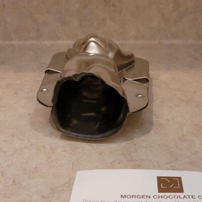 Lot 16: NEW Chocolate Molds Lot 
