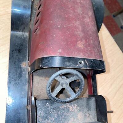 Lot 333: Antique Pressed Steel Structo Toys Windup Dump Truck 