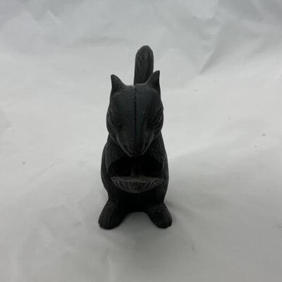 -27- VINTAGE | Cast Iron Squirrel Nut Cracker